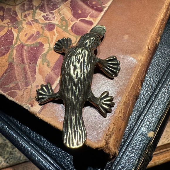 Solid Brass Platypus Vintage-style Sculpture Desk Decor - Picture 8 of 11